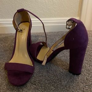 Purple Zriey heels size 6 (worn once)
